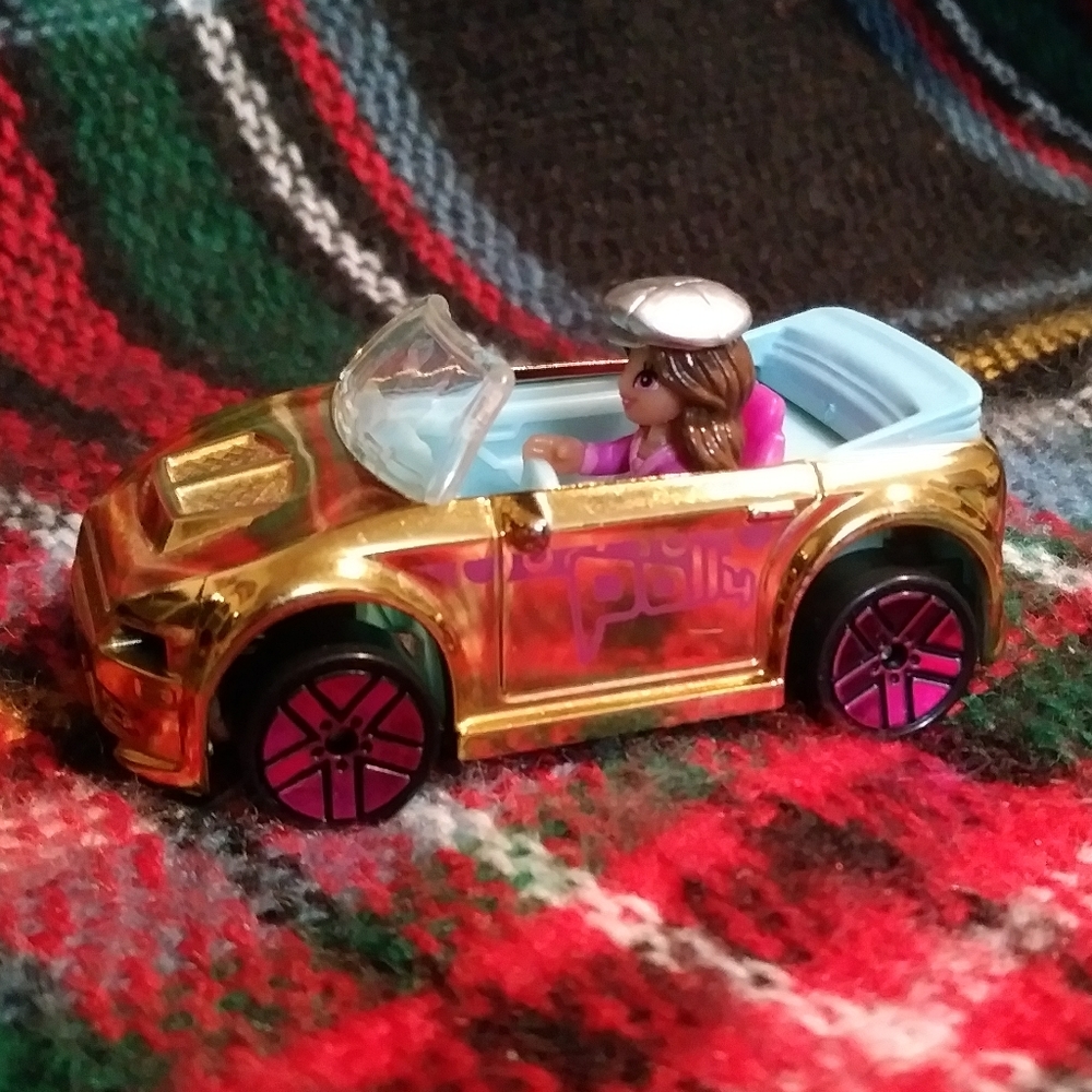 2006 Polly Pocket car #13 with 1 character EUC